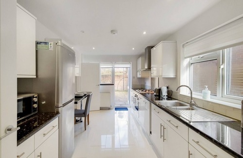 Sanderstead House | Modern, bright home in Kenley