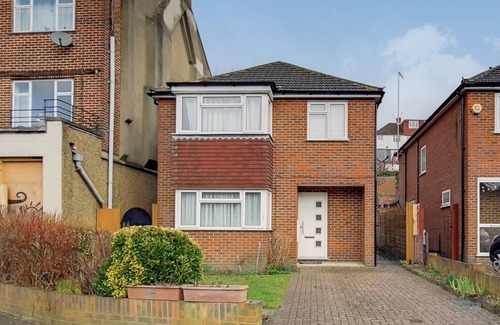 Sanderstead House | Modern, bright home in Kenley