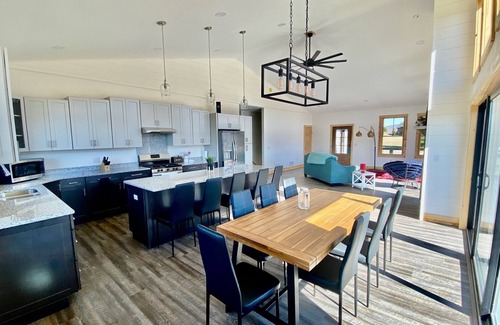 Canaan Valley Cabin | Modern Cabin Facing Canaan Valley Ski Slopes