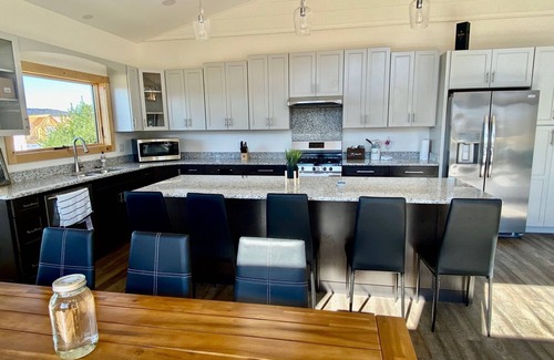 Canaan Valley Cabin | Modern Cabin Facing Canaan Valley Ski Slopes