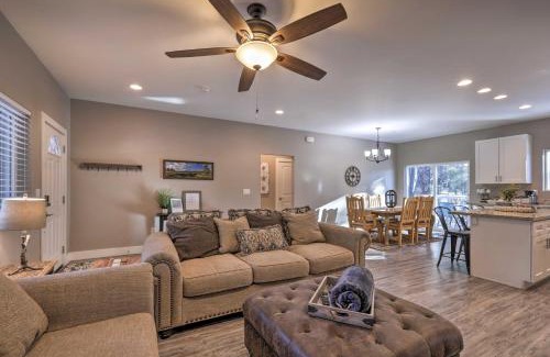 Kachina Village House | Modern Cabin in the Woods - 10 Miles to Flagstaff!