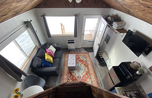 Kenai Cabin | Modern Cabin @ Moose Tracks Lodging