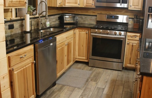 Nancy Cabin | Modern Cabin on wooded 20 acres with scenic view