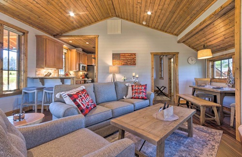Tuckasegee Cabin | Modern Cabin w/Deck, Grill & Chinquapin Amenities