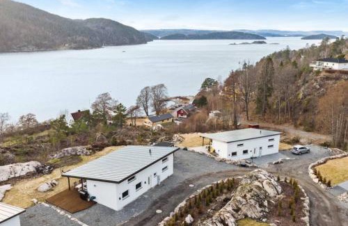 Frogn House | Modern cabin with a panoramic view of the Oslo Fjord