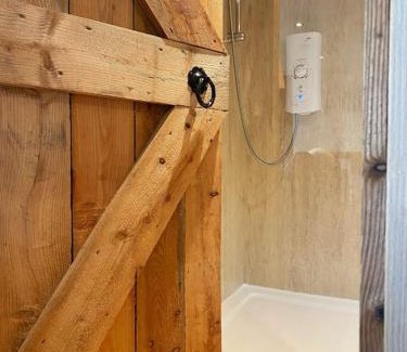 Breakish Apartment | Modern cabin with stunning views & private hot tub