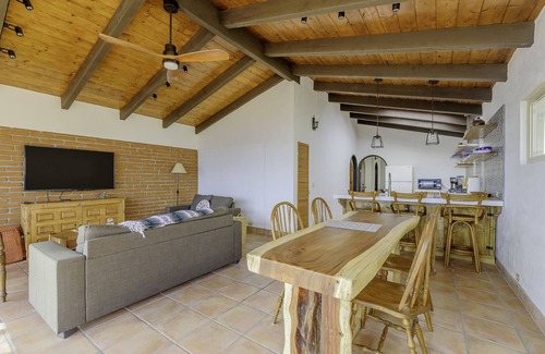 Las Gaviotas House | Modern Casita overlooking Whitewater - Las Gaviotas