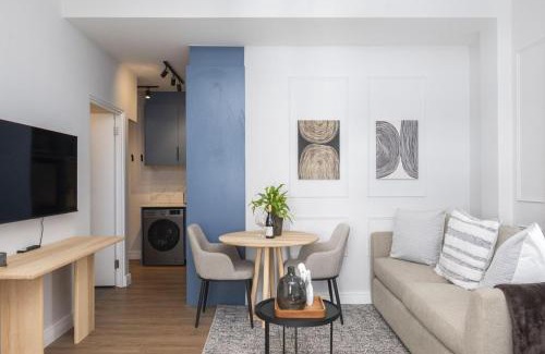 Cape Town City Centre Apartment | Modern CBD Studio at Venice House
