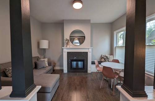 Petrolia House | Modern century home, 3 minutes from Downtown!