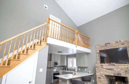 Pocono Lake Ski Chalet | Modern Chalet in Arrowhead Lakes Community