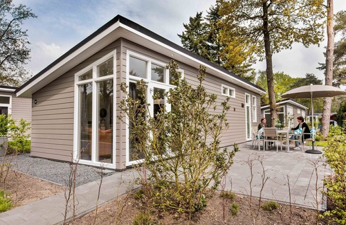 Beekbergen-Zuid Ski Chalet | Modern chalet in Park De Veluwe