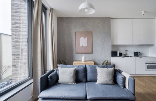 West Berlin Centre Apartment | Modern Charlottenburg Studio w/ Gym, near Kurfürstendamm, by Blueground