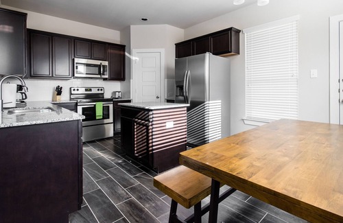 Midlothian House | Modern Charm in DFW