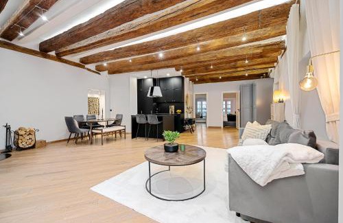 Old Town Apartment | Modern charm in old town