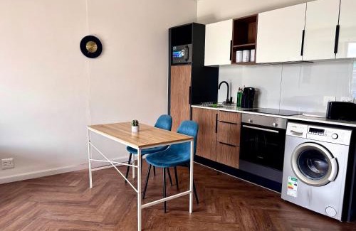 Century City Apartment | Modern chic at On park Century City near Canal Walk