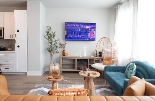 Sheffield Park House | Modern Chic Home in Trendy NODA Midwood Districts