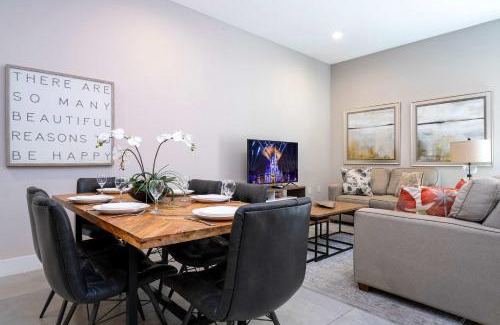 West Kissimmee House | Modern Chic Home Mickey and Toy Story Rooms