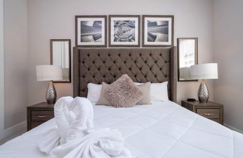 West Kissimmee House | Modern Chic Home Mickey and Toy Story Rooms