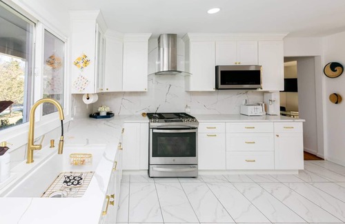 White Oak House | Modern Chic Home W/Lots Of Natural Light Near DC