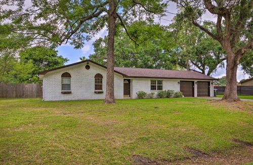 Brent House | Modern-Chic Pensacola Home with Spacious Yard!