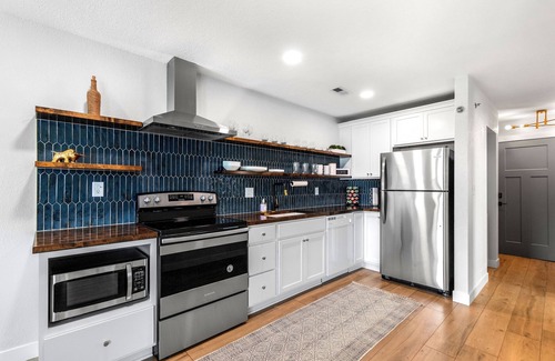 Osage Beach Condo | Modern Chic Waterfront condo w/slip in Osage Beach