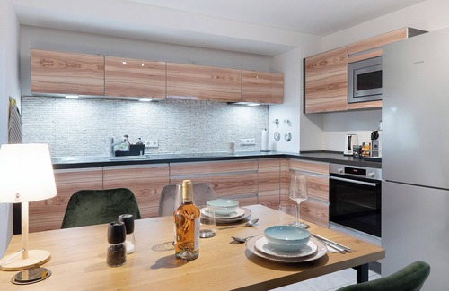 Ravensburg Apartment | Modern 'City Apartment' in Ravensburg with balcony and WiFi