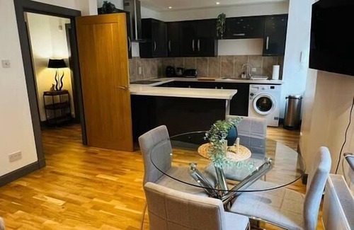 Central Aberdeen Apartment | Modern City Center 2 bedroom Apartment