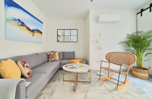 La Victoria Apartment | Modern City Centre Apartment w/Terrace & Fast WIFI