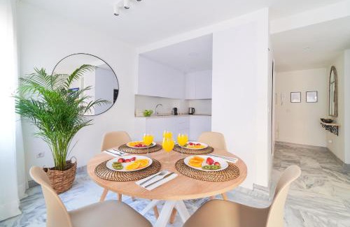 La Victoria Apartment | Modern City Centre Apartment w/Terrace & Fast WIFI