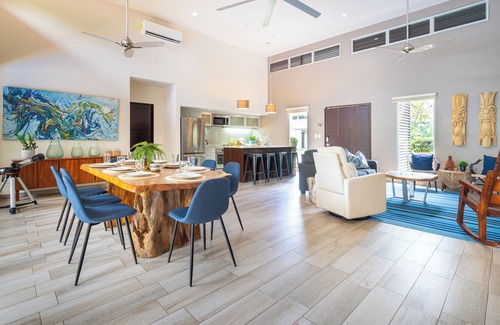 Uvita House | Modern Coastal Home - Moments Away from Uvita's Premier Beach, Playa Colonia!