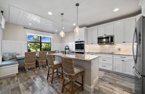Bonita Springs House | Modern Coastal Home with Golf Course Views