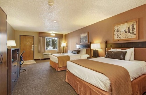 Bryce Canyon Hotel | Modern Comfort in Nature's Embrace! Swimming Pool, Free Breakfast, Pets Allowed!