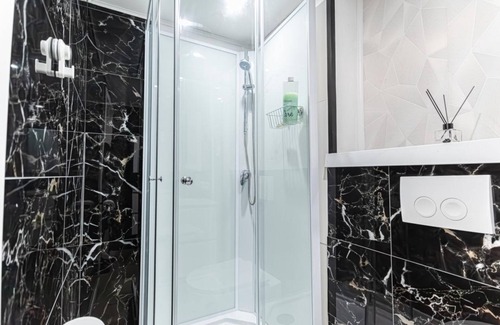 Ghent City Centre Apartment | Modern Comfort: Elegant 5 BR Apt. at Ghent's Core