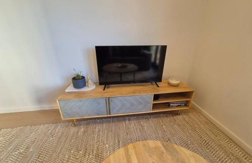 City West Apartment | Modern Comfort in Canberra's City Center - Hosted by Canstay