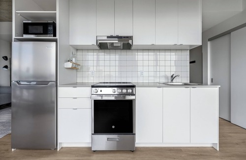Shaughnessy Village Apartment | Modern Comfort in the Heart of Montreal