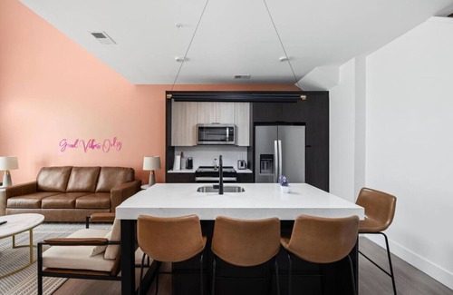 Mile Square Apartment | Modern Comfort Meets Class in Downtown Indy