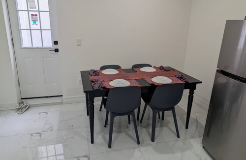 Elmont Apartment | Modern Comfort - Minimal StylenEntire guest suite in Elmont, New York