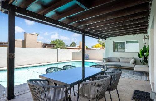 Litchfield Park House | Modern Comfort Pool BBQ Prime Location