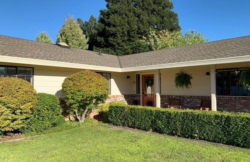 Sonoma House | Modern Comfort & Wine Country Charm in the Heart of Sonoma
