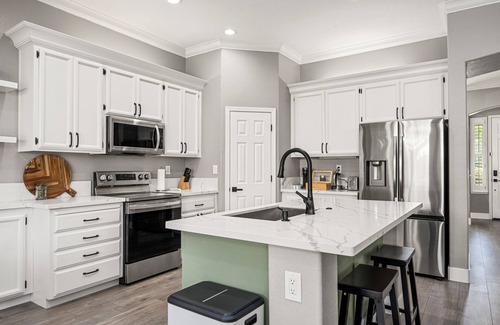 Lincoln House | Modern & Comfortable Lincoln Home w/Luxe Master Bedroom