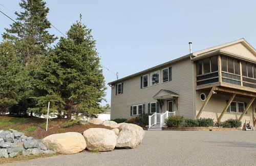 Ellsworth House | Modern Condo #3!