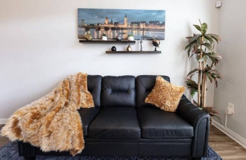 Dunwoody Condo | Modern Condo at Perimeter