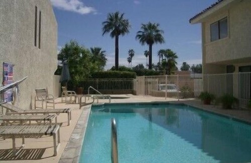 Historic Tennis Club Condo | Modern Condo In Historic Tennis Club District