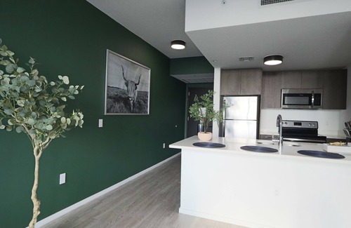 Downtown Miami Apartment | Modern Condo in Prime Spot