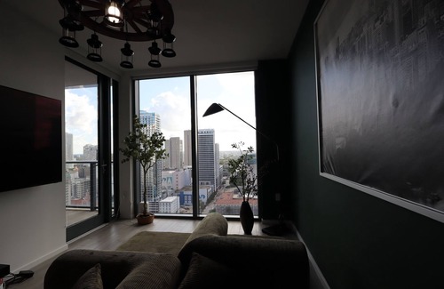 Downtown Miami Apartment | Modern Condo in Prime Spot