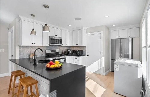 Dudley Square Condo | Modern Condo in Quiet Neighborhood Near Majority of Boston Hospitals