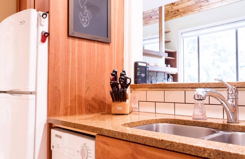 Glacier Condo | Modern Condo near the river and Mt. Baker-WIFI, Pool and spa access