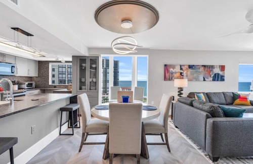 Park Shore Condo | Modern Condo Steps from the Private Beach with Amazing Views