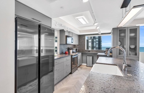 Park Shore Condo | Modern Condo Steps from the Private Beach with Amazing Views