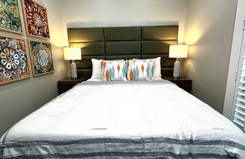 The Bight Hotel | Modern Condo w/resort amenities. Steps from Grace Bay Beach